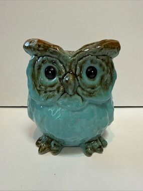 Apropos VTG owl planter no chips or cracks detected Great piece! Numbered